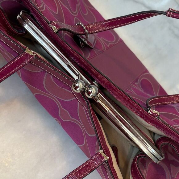 Coach Bag Purse Handbag Signature Stripe Kiss Lock Carryall Satchel Tote Bag - Picture 12 of 16